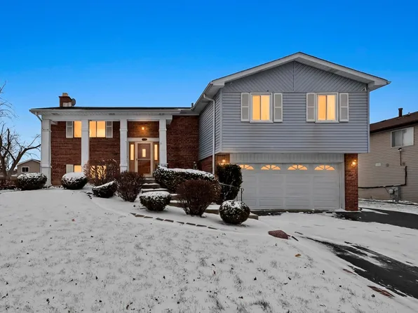 152 Oakhurst Rd, Matteson, IL 60443