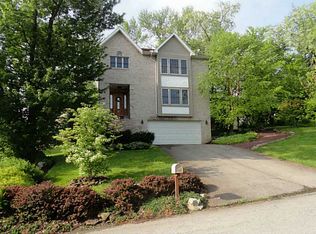 430 Cedar Glenn Dr, North Huntingdon, PA 15642
