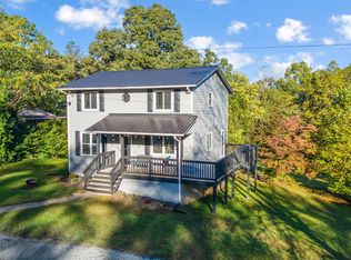 1368 Oliver Rd, Altavista, VA 24517