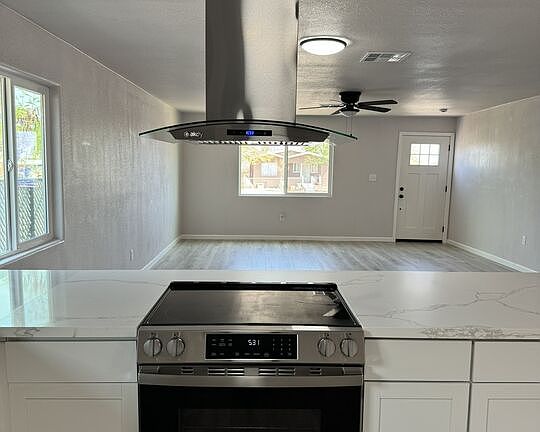 5th image of 167 W California St