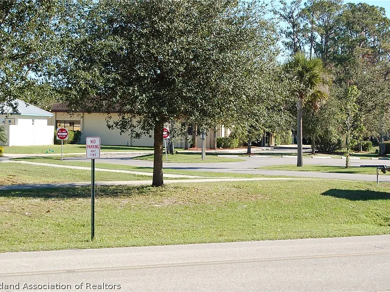 3619 Edgewater Dr — Photo 22