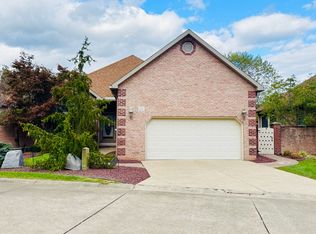 13 Hamlet Close, Parkersburg, WV 26104