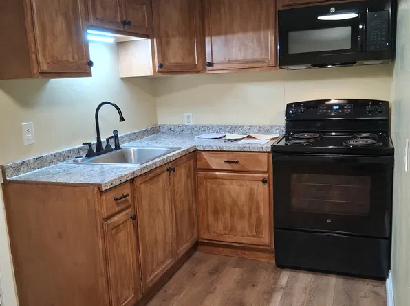 24 Elm St #204, Waterville, ME 04901