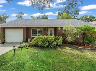 612 E Spruce St, Tarpon Springs, FL 34689