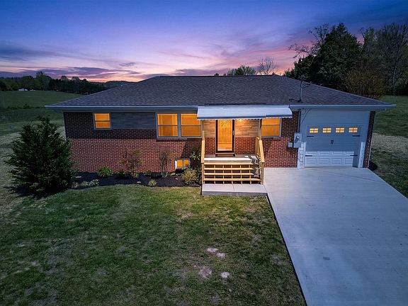 2nd image of 3084 Hardy Rd