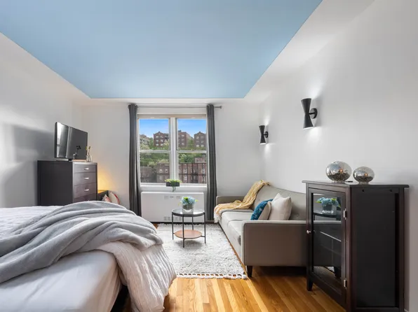 153 Bennett Avenue image 1 of 12