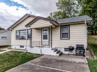 305 2nd Ave, Earling, IA 51530