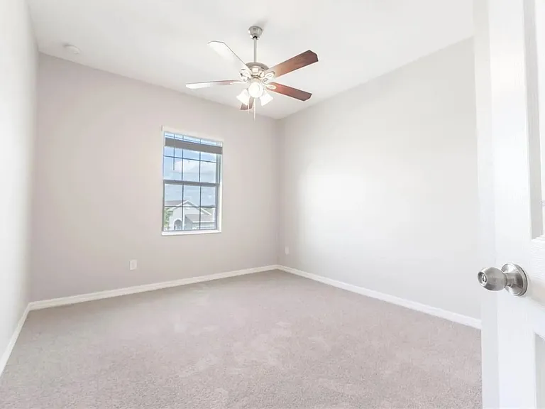 1659 Chatsworth Cir — Photo 11