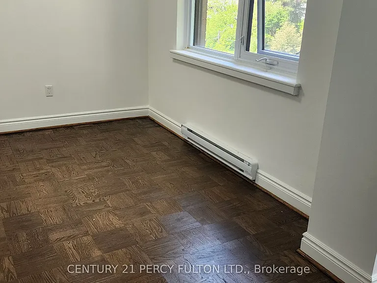 22 Woodlawn Ave E #405 — Photo 8