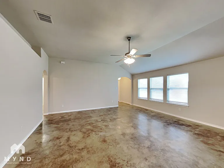 7201 Mistletoe Trl — Photo 3