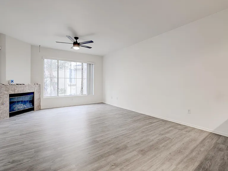7103 S Durango Dr #203 — Photo 3