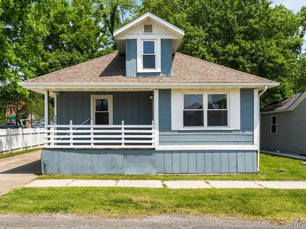 308 E Saint Louis St, Okawville, IL 62271