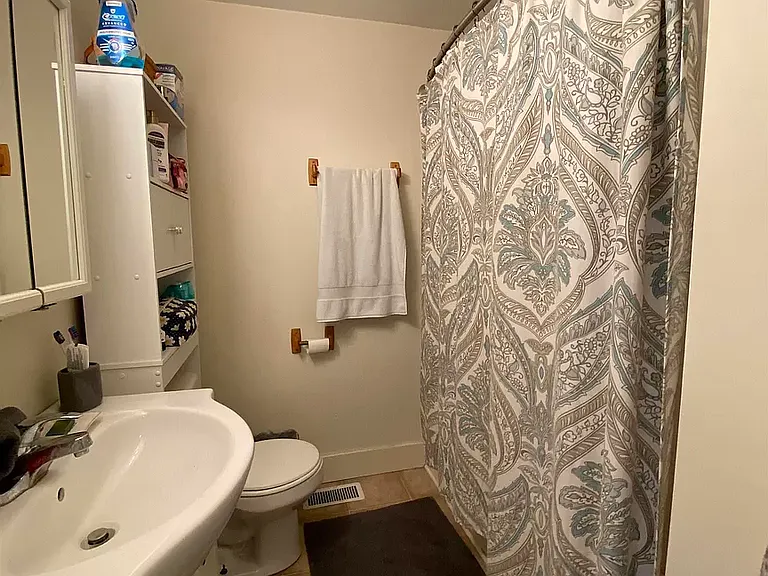 630 W Orchard St — Photo 1