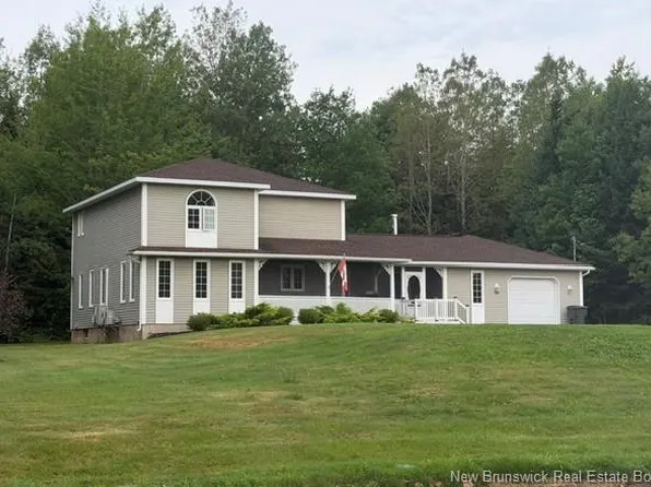 67 Manor Ridge Dr, Coverdale, NB E1J 1J4