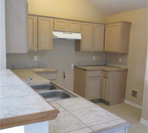 4th image of 11951 Greenglen Dr
