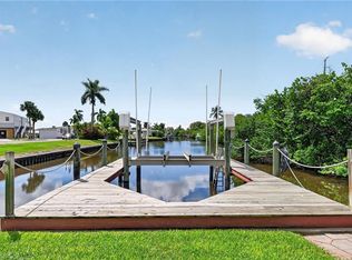 17520 Azalea LN, FORT MYERS BEACH, FL 33931