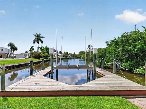 17520 Azalea LN, FORT MYERS BEACH, FL 33931