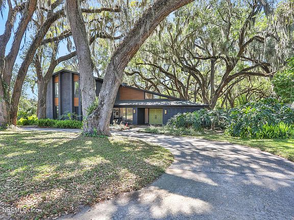 2nd image of 3070 WOODVEIL Lane