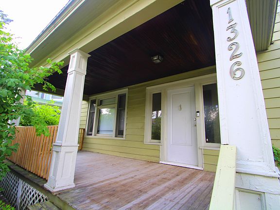 2nd image of 1326 Wealthy St SE