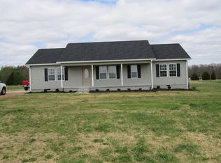 640 Hurt Loop, Mc Ewen, TN 37101