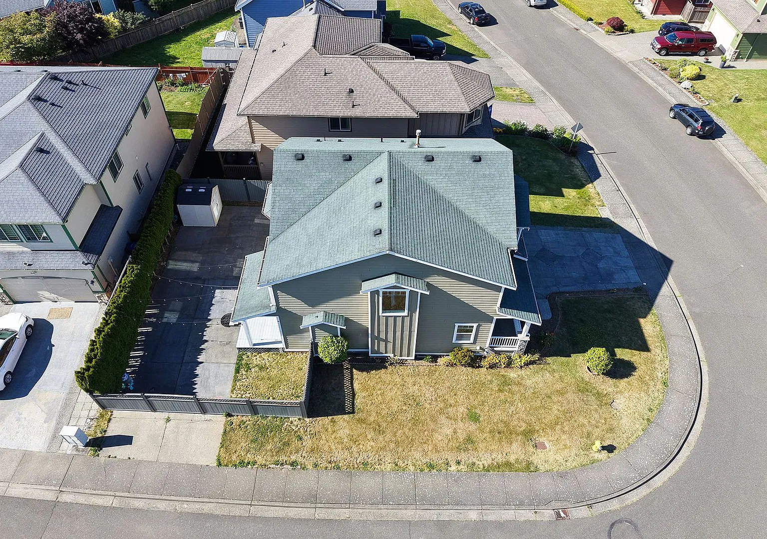 Spacious 4BR/2.5BA Ferndale Home with EV Charger — Photo 2