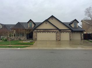 1928 N Harvard Ave, Clovis, CA 93619