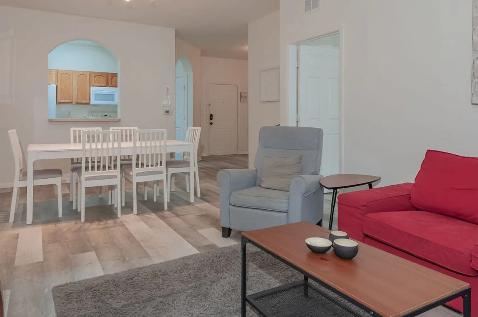3 bed, 2.0 bath, $3,115 — Photo 4