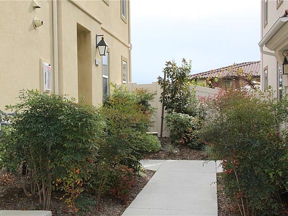 2nd image of 31909 Calle Luz