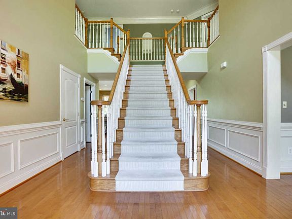 4th image of 15287 Golf View Dr