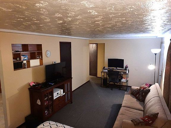 2nd image of 4304 E Grace Ave