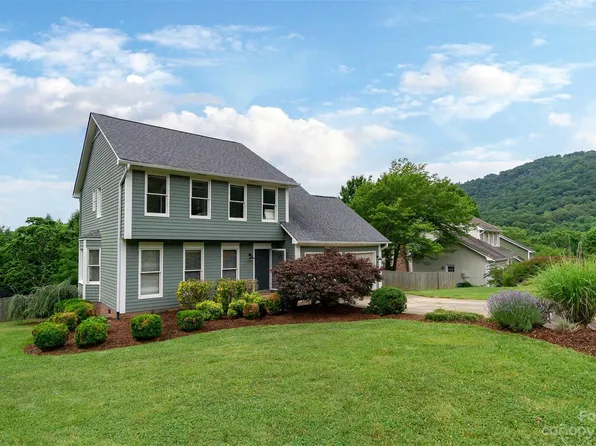 2 Fox Lair Ct, Asheville, NC 28805