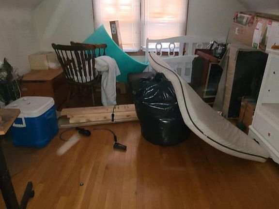 4th image of 4912 Ridge Rd