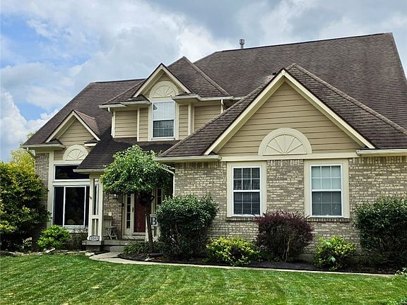 2nd image of 3243 Spillway Ct