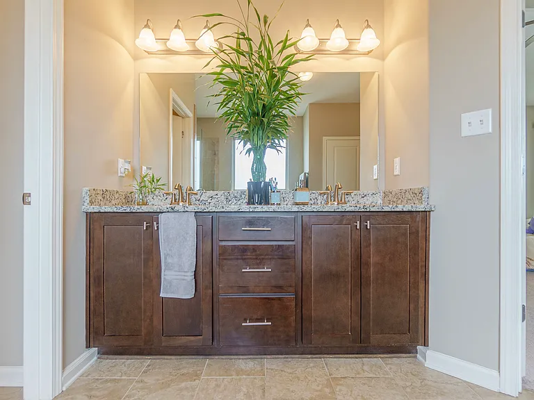 13435 Lapstone Ln — Photo 25