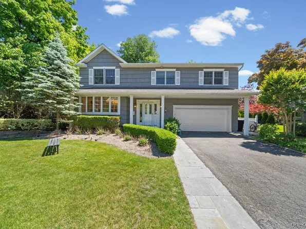 29 Waverly Place, Lawrence, NY 11559