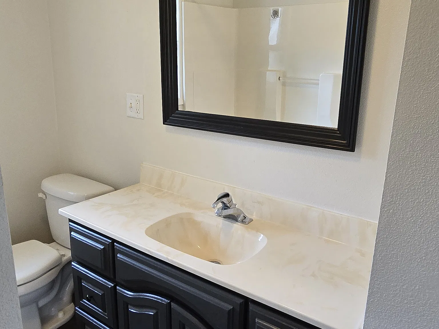 3 bed, $1,250 — Photo 3