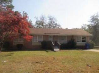 8 Palm Ln, Columbia, SC 29203