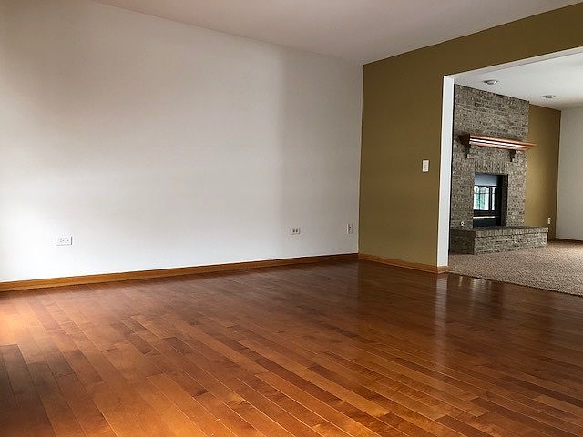 2nd image of 419 Rivers Edge Dr