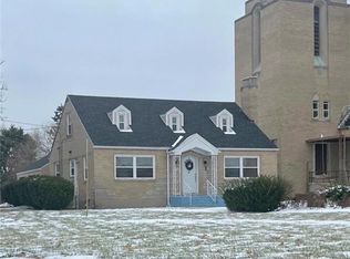 1104 Troy St, Dayton, OH 45404
