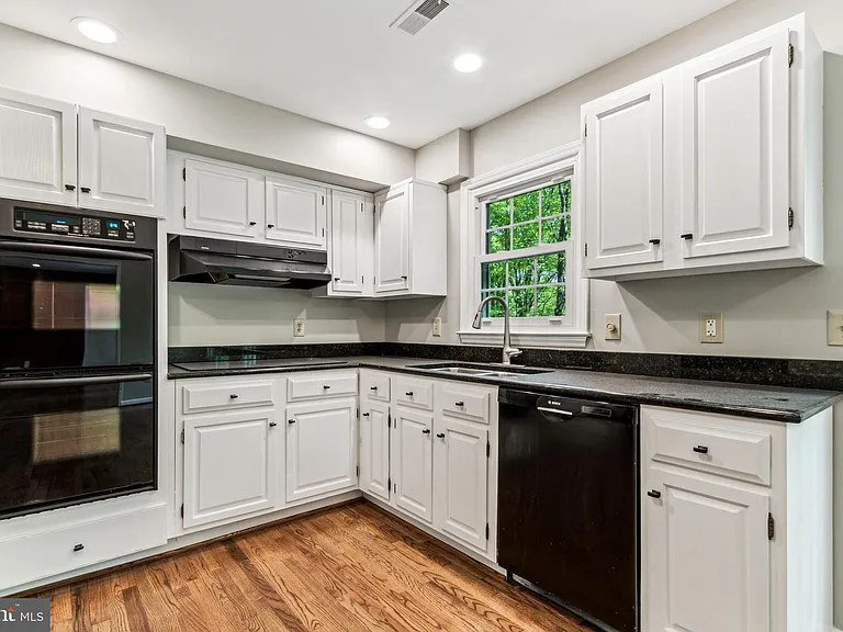 12203 Ashley Ct — Photo 12