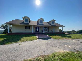 943 Yorks Chapel Rd, Nashville, AR 71852