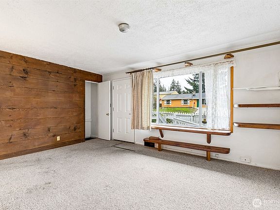4th image of 23906 60th Avenue W