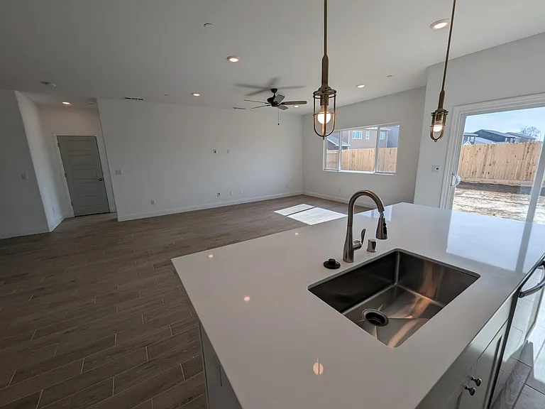 6683 E Liberty Ave — Photo 8