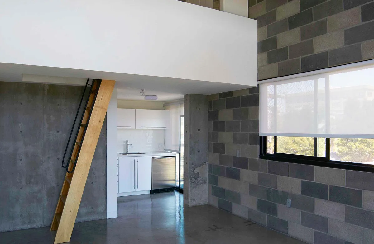 Building Photo - 4023 1st Ave #302