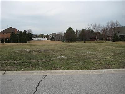 1st image of 10230 Birchwood Cir