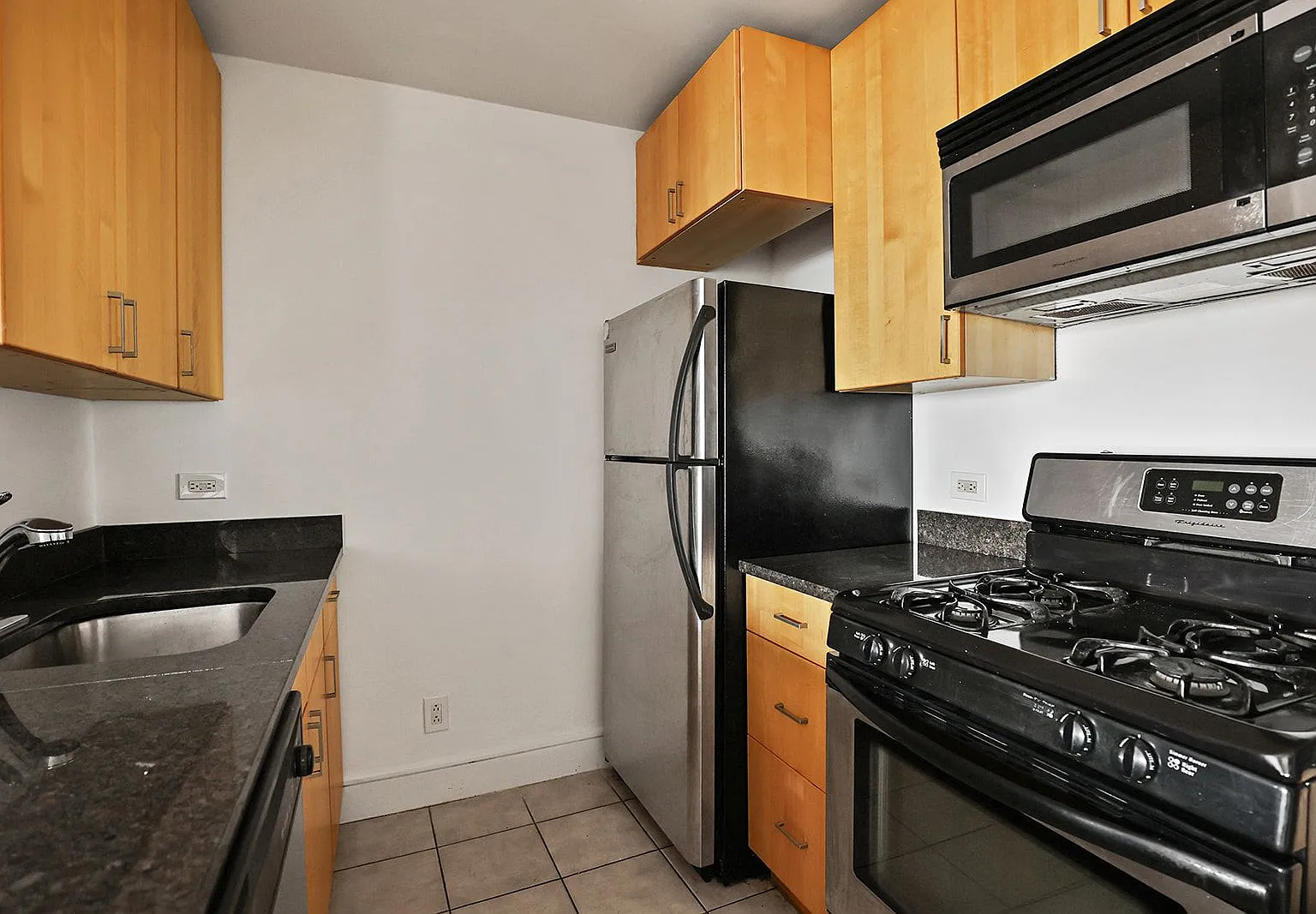 1 bed, 1.0 bath, $900 — Photo 4