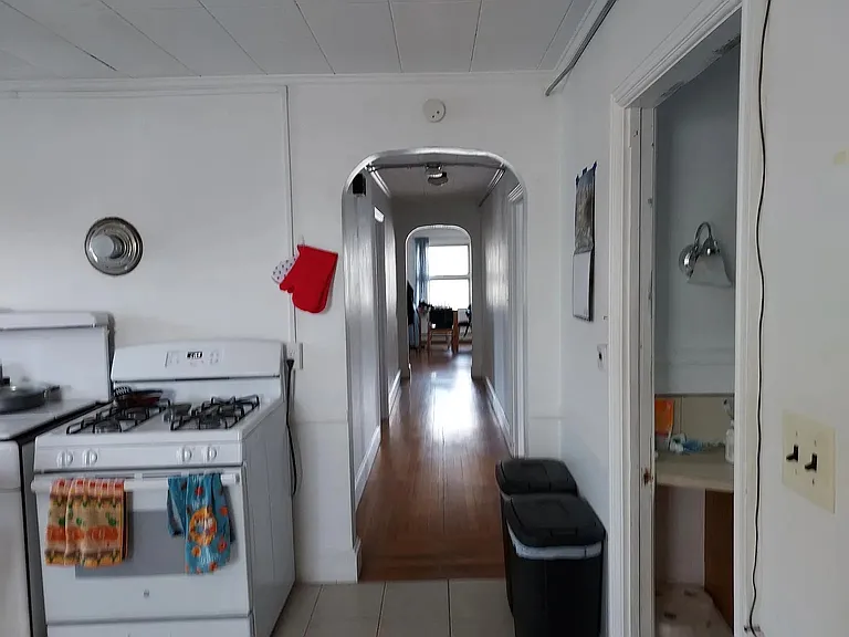 281 Williams St #3 — Photo 9