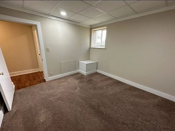 $1795 3 BA, 1 BA Lower Flat with Central Air - Close to UWM - 2500 N Bartlett — Photo 14