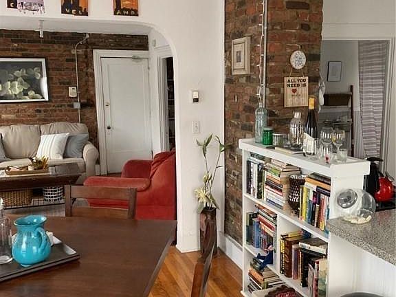 5th image of 4221 Whitman Ave #4