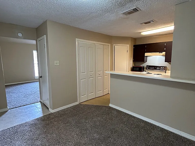 1466 Lake Calais Ct #B — Photo 1